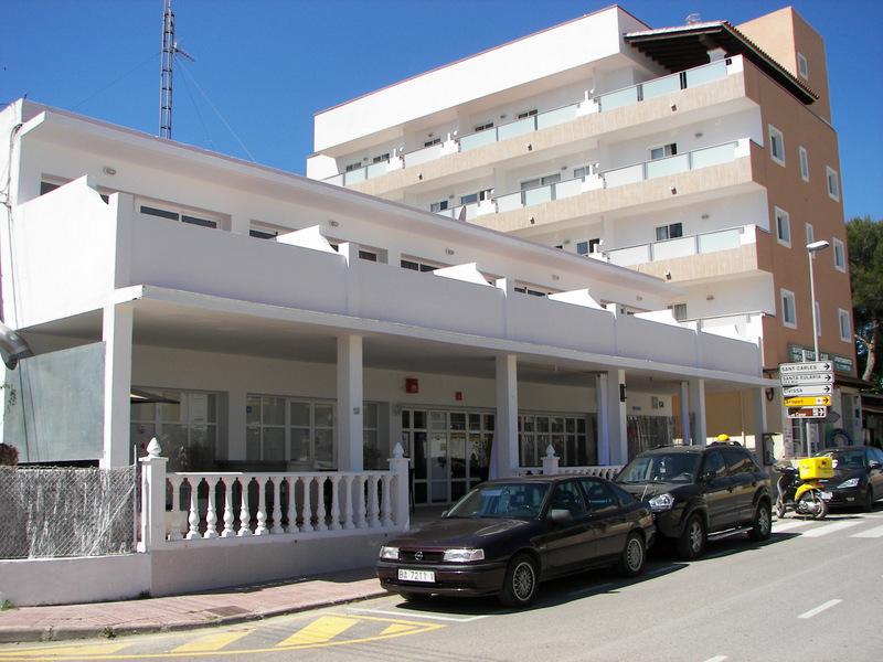 Hostal Los Pinos Es Cana Exterior foto