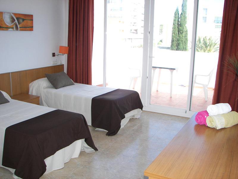 Hostal Los Pinos Es Cana Zimmer foto